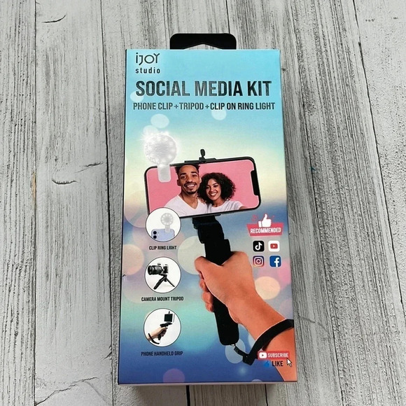 iJOY NWT Social Media Kit (Phone Clip + Tripod + Clip on Ring Light) - Picture 1 of 2
